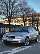 Audi A4 B5 1.8l Limo Facelift Silber - Audi A4 aus 2000: 1.8