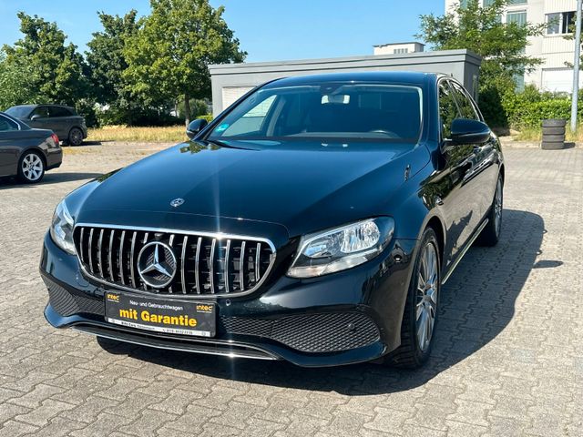 MERCEDES-BENZ E 200d/AVANTDARDE/WIDESCREEN/LEDER/KAMERA/