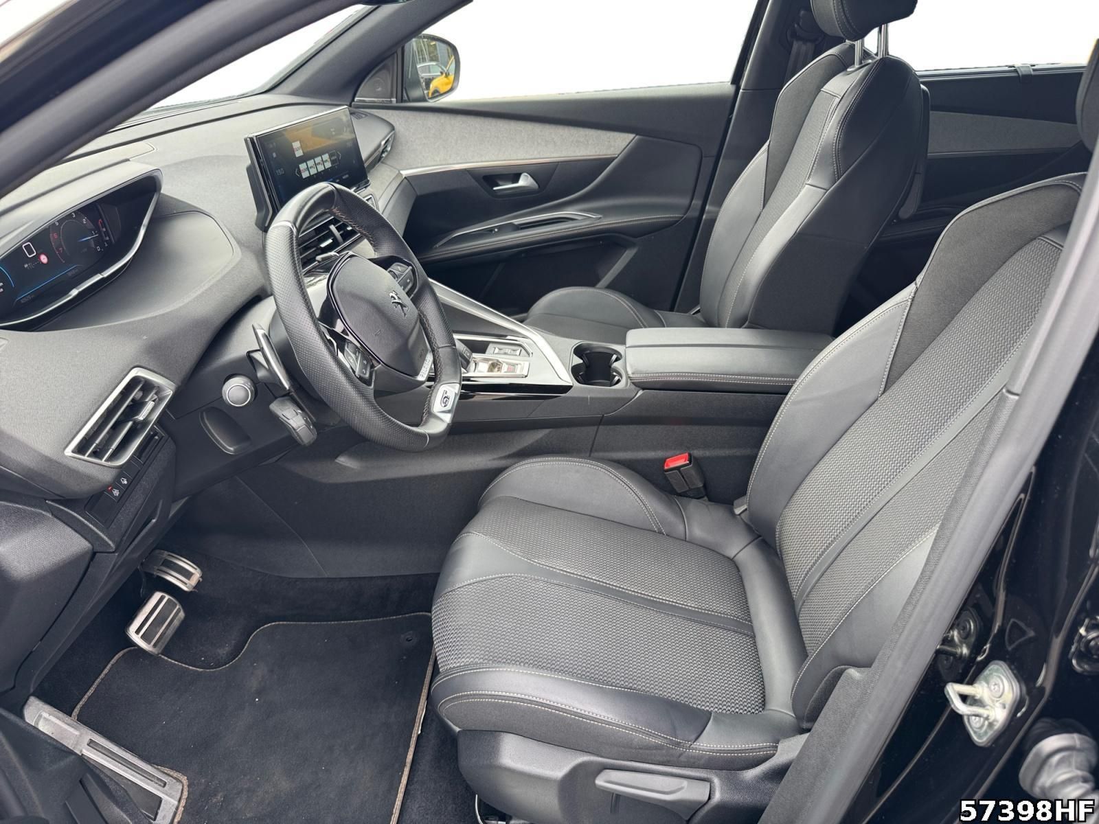 Fahrzeugabbildung Peugeot 5008 1.2 PureTech 130, GT