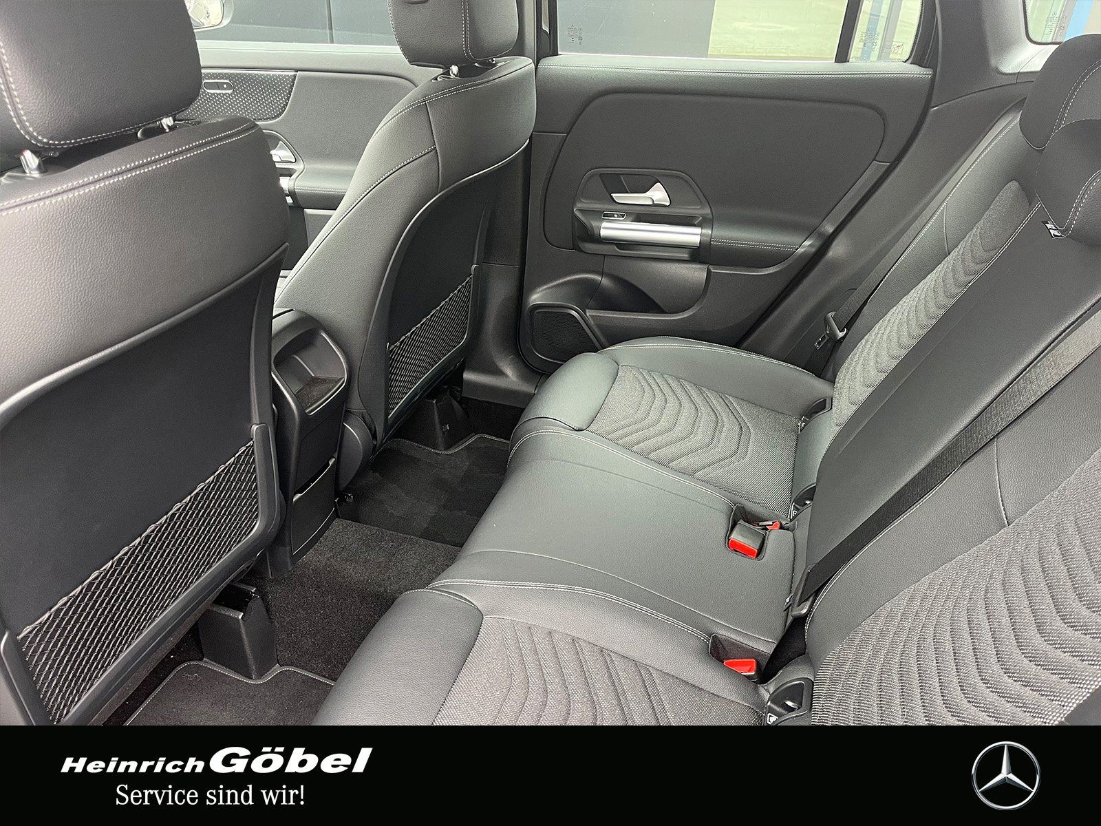 Fahrzeugabbildung Mercedes-Benz GLA 180