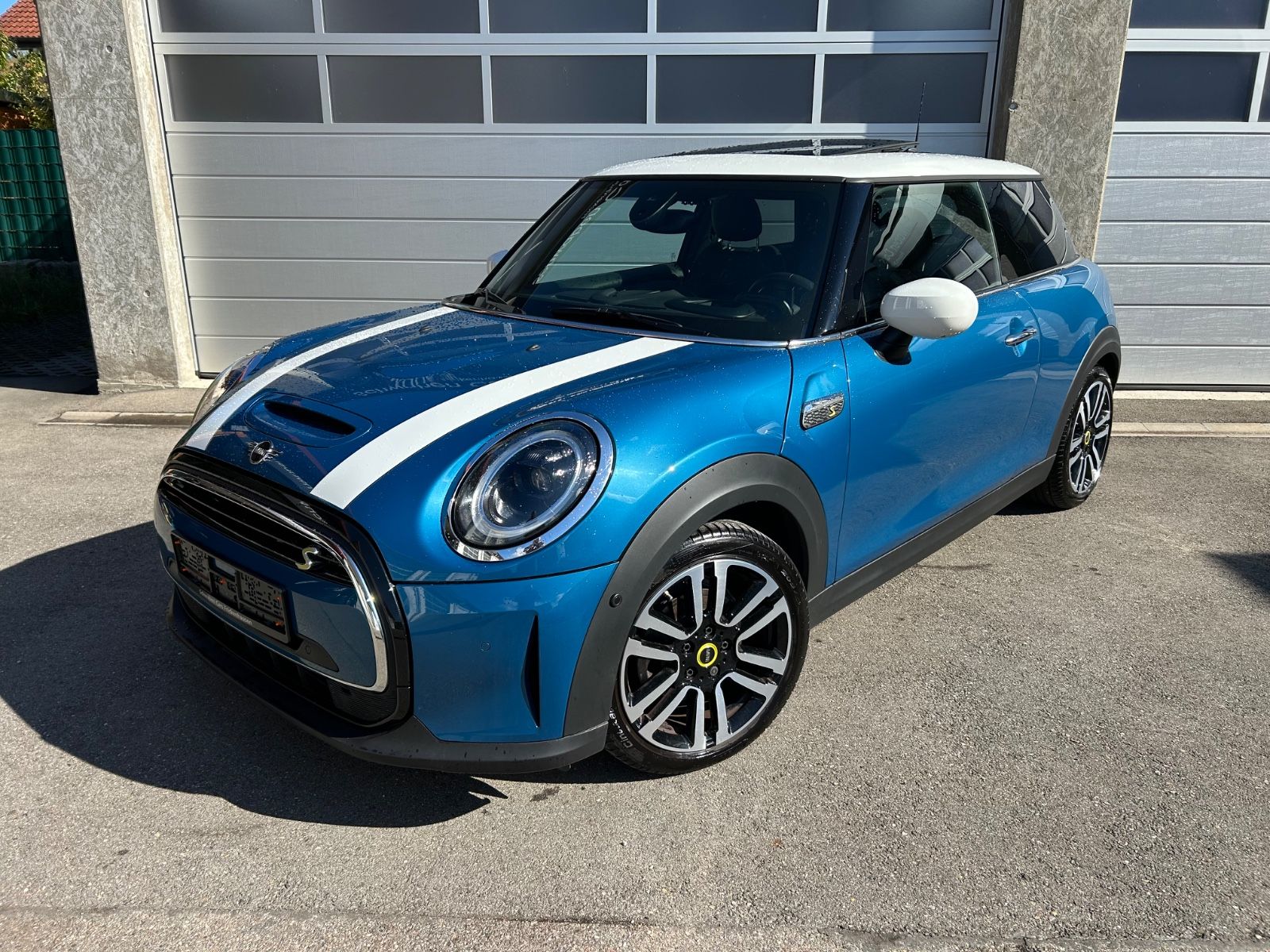 MINI Cooper SE Facelift Pano HUD HiFi H&K Kamera imagem 3