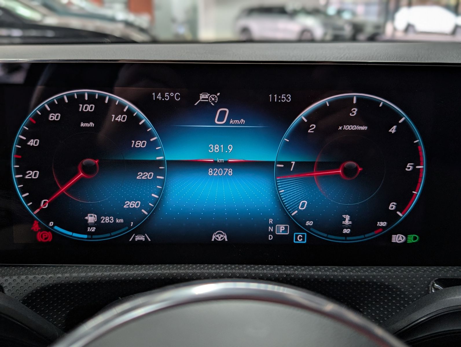 Fahrzeugabbildung Mercedes-Benz CLA 220 d SB MULTIBEAM LEDER DISTR HIGHEND 18