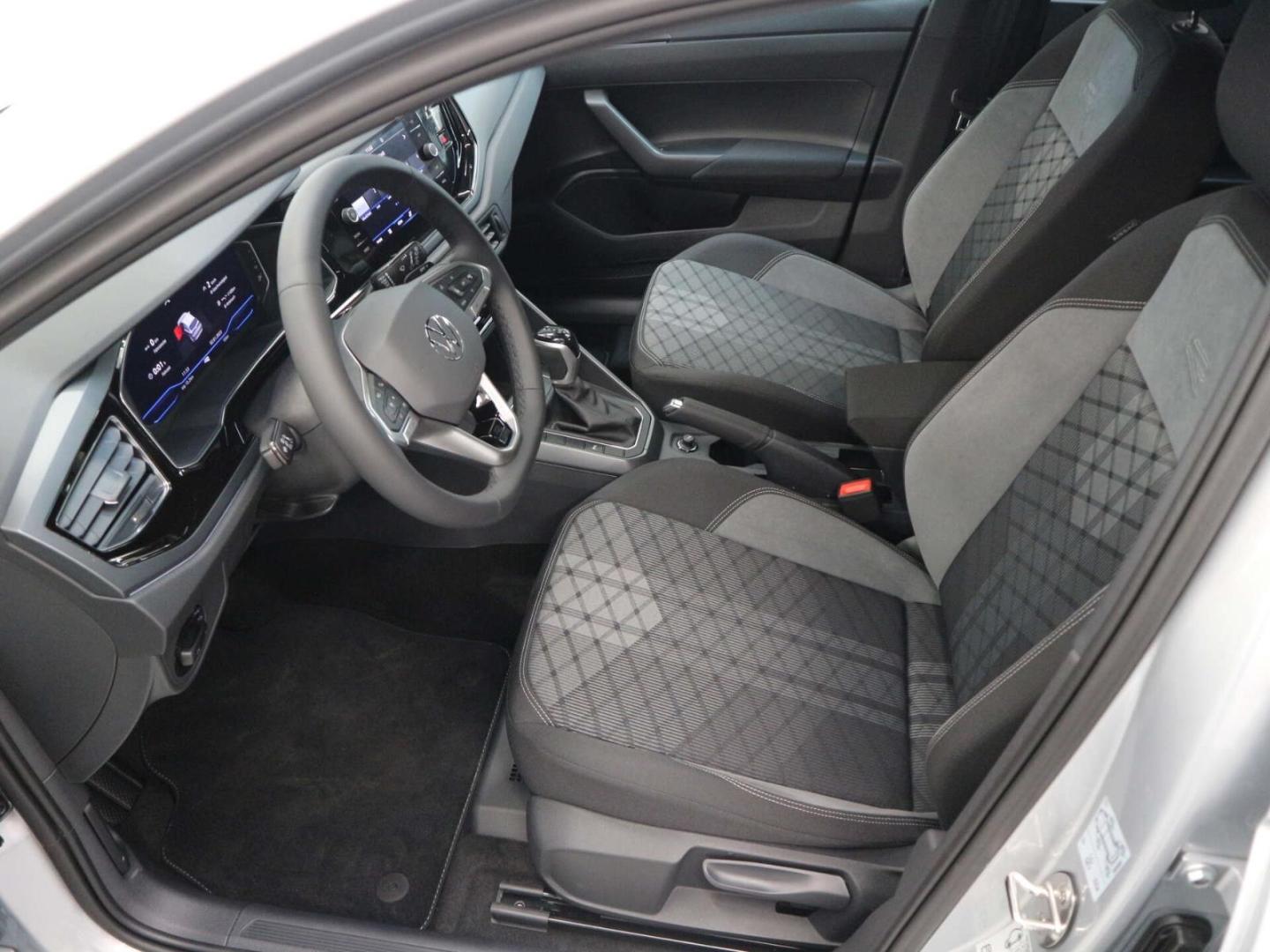 Volkswagen Taigo 1.0 TSI R-Line Black Style DSG AHK/Matrix, миниатюра 4