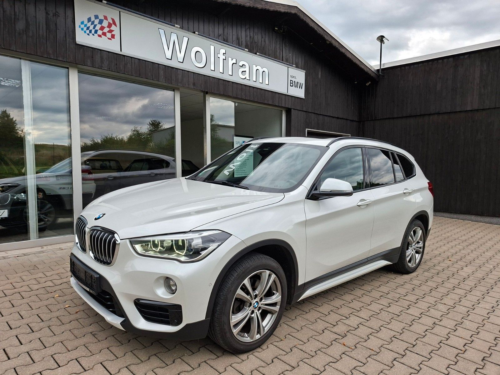BMW X1 - 1