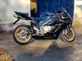 Honda CBR 1000 RR - HONDA 2004 RR CBR 1000