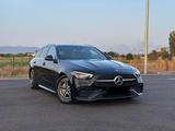 Mercedes-Benz/C220d /AMG-Paket