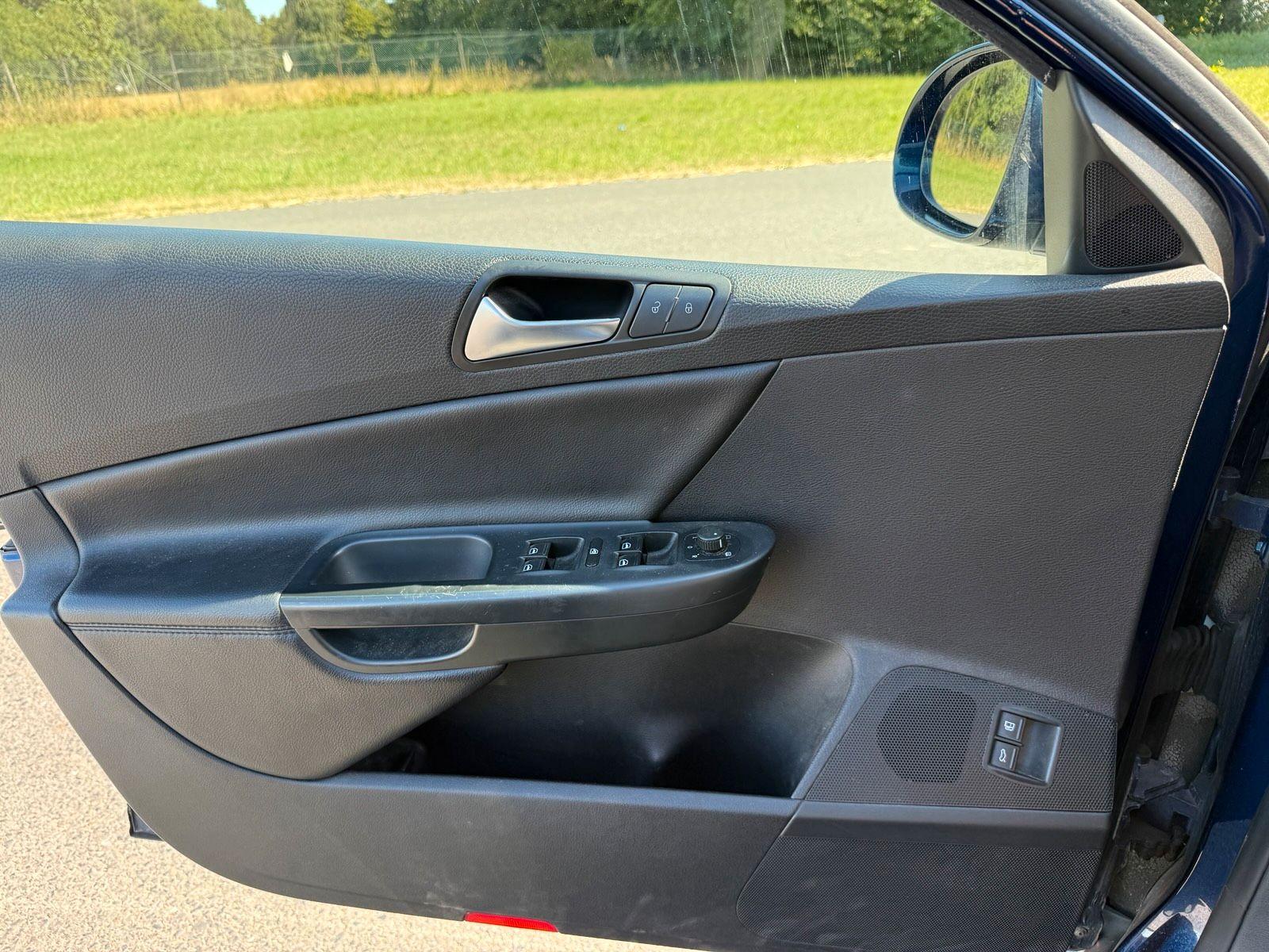 Volkswagen Passat 2010 — photo 7