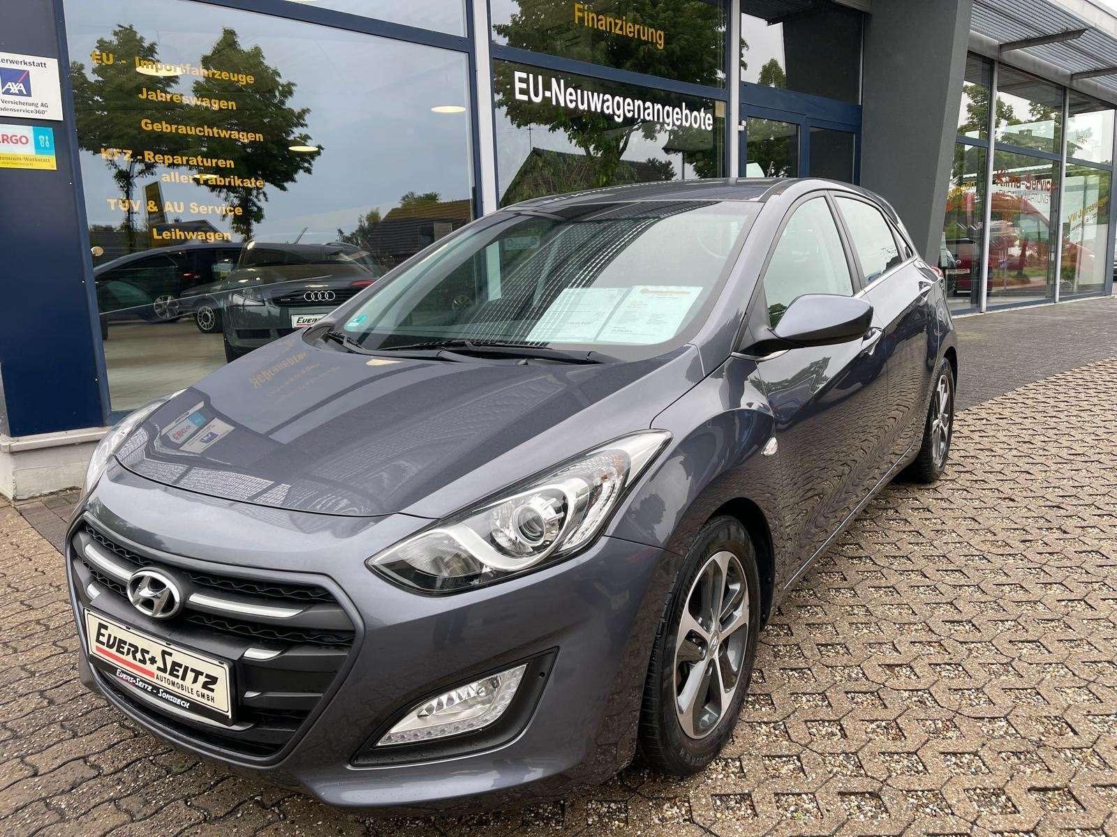 Hyundai i30 blue Trend (1. Hand)