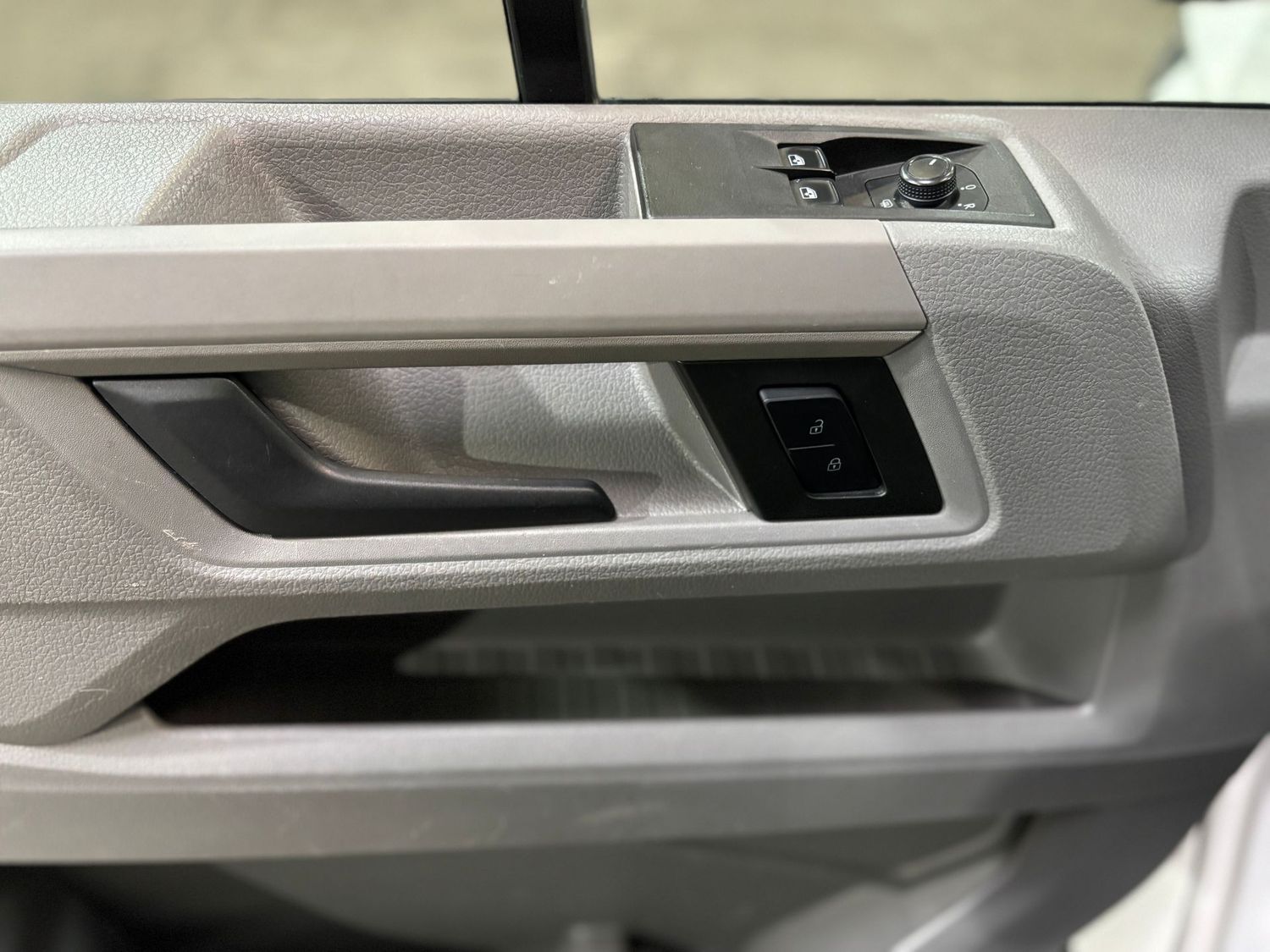 Fahrzeugabbildung Volkswagen Crafter Pritsche 35 mittell. LBW#Schiebeplane#Ka