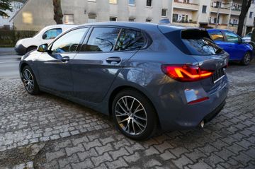 Fahrzeugabbildung BMW 120 1 Limousine 120 d xDrive Sport Line