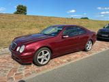 Mercedes-Benz CLK 200 KOMPRESSOR AVANTGARDE AHK Memory Navi - rote Mercedes-Benz CLK-Klasse