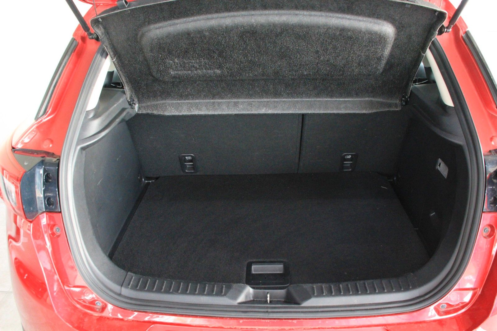 Fahrzeugabbildung Mazda CX-3 2.0 Skyactive-G Exclusive-Line