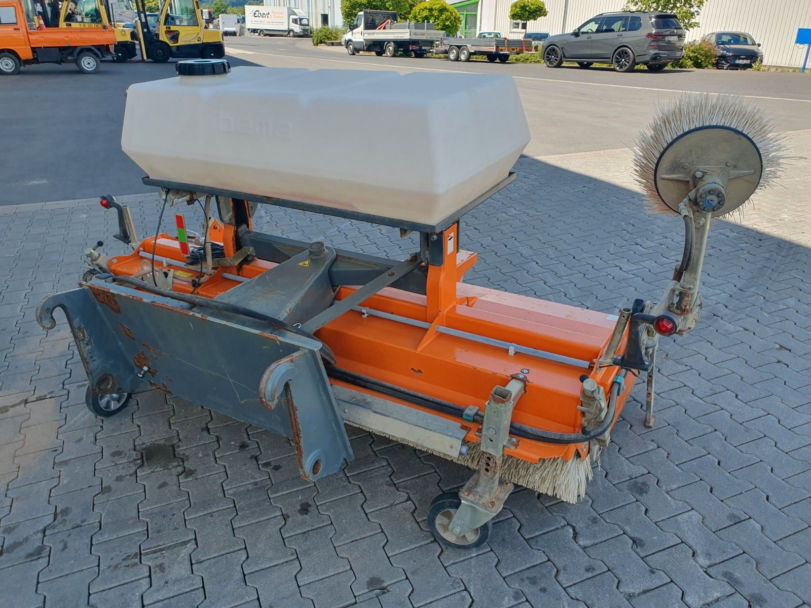 Fahrzeugabbildung Andere Bema 25 Dual Kehrmaschine / 2.050 mm / 2020