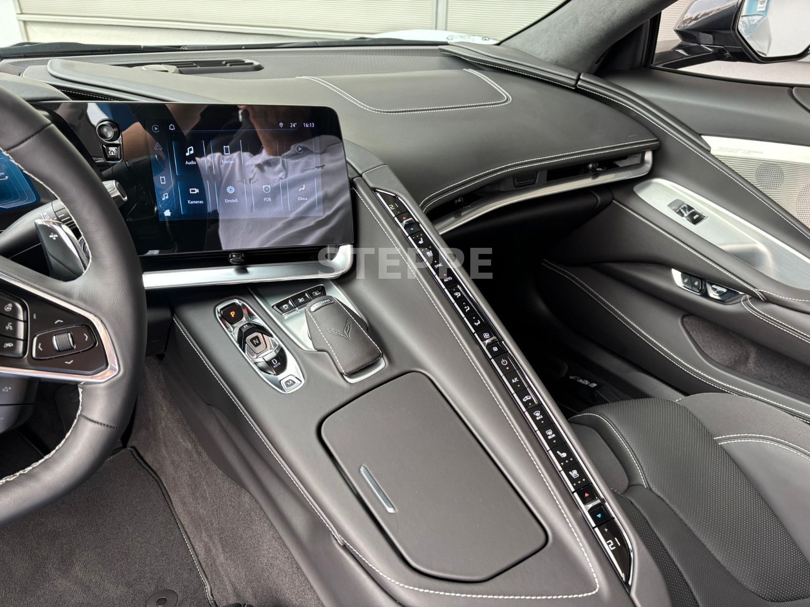 Corvette C8 Stingray Convertible 3LT Europamodell STEPPE