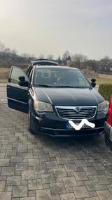 Lancia Voyager 2.8 Behindertengerecht - Aktivfahrer  - Lancia Voyager von privat