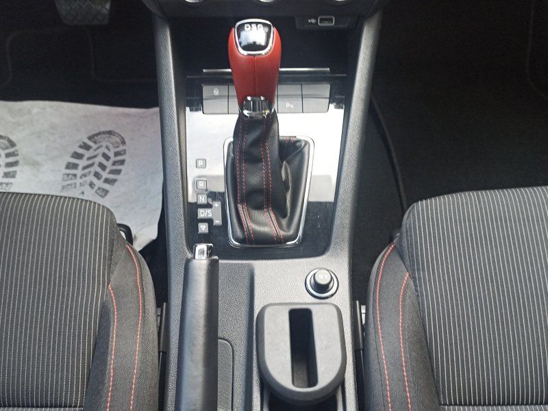 Fahrzeugansicht 11 Fahrzeugabbildung SKODA Octavia 1.6 TDI Style DSG LED+SCHIEBEDACH+PDC+S