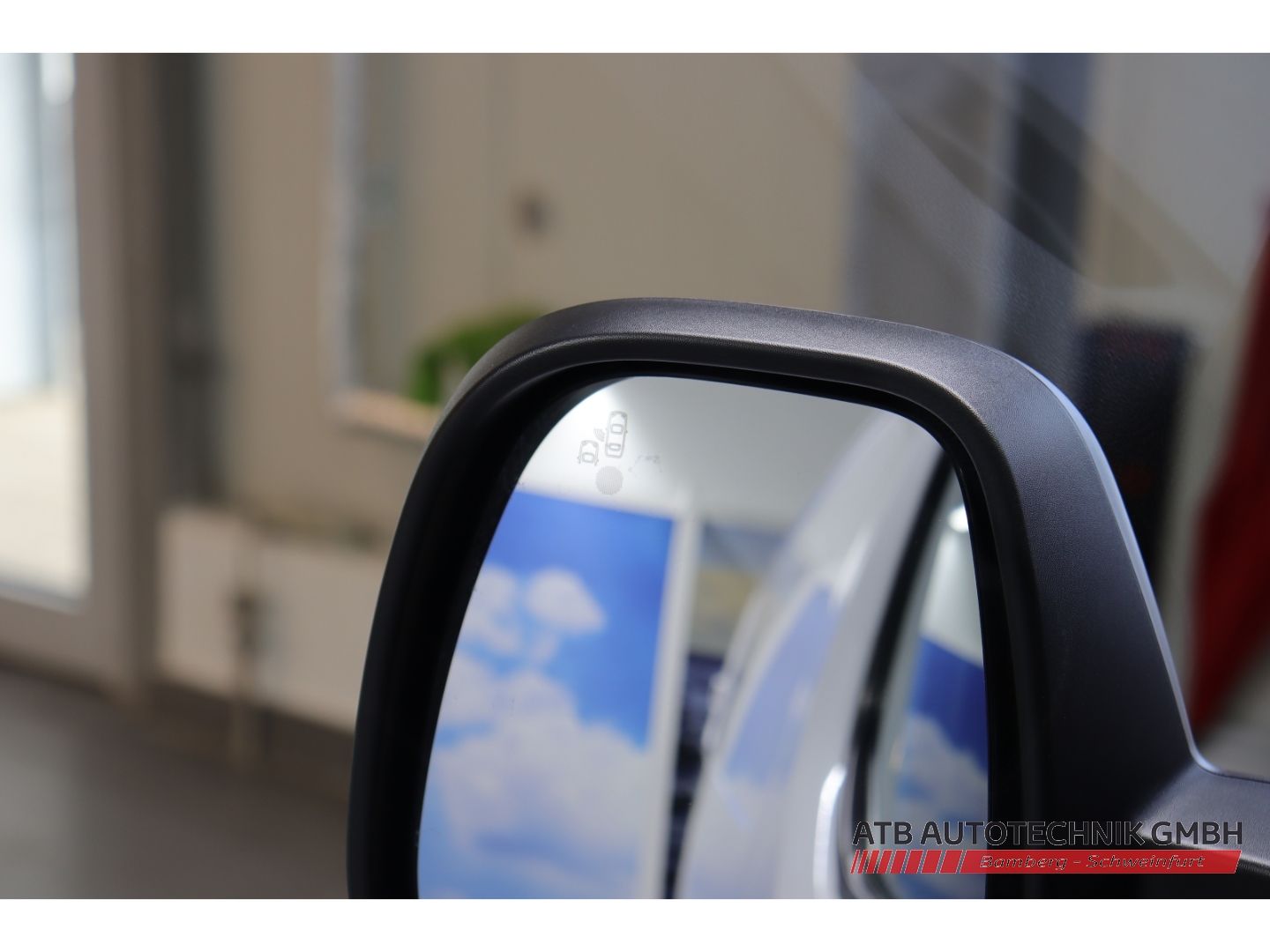 Fahrzeugabbildung Toyota Proace L2 2.0l Kasten Comfort + Navi + AHK