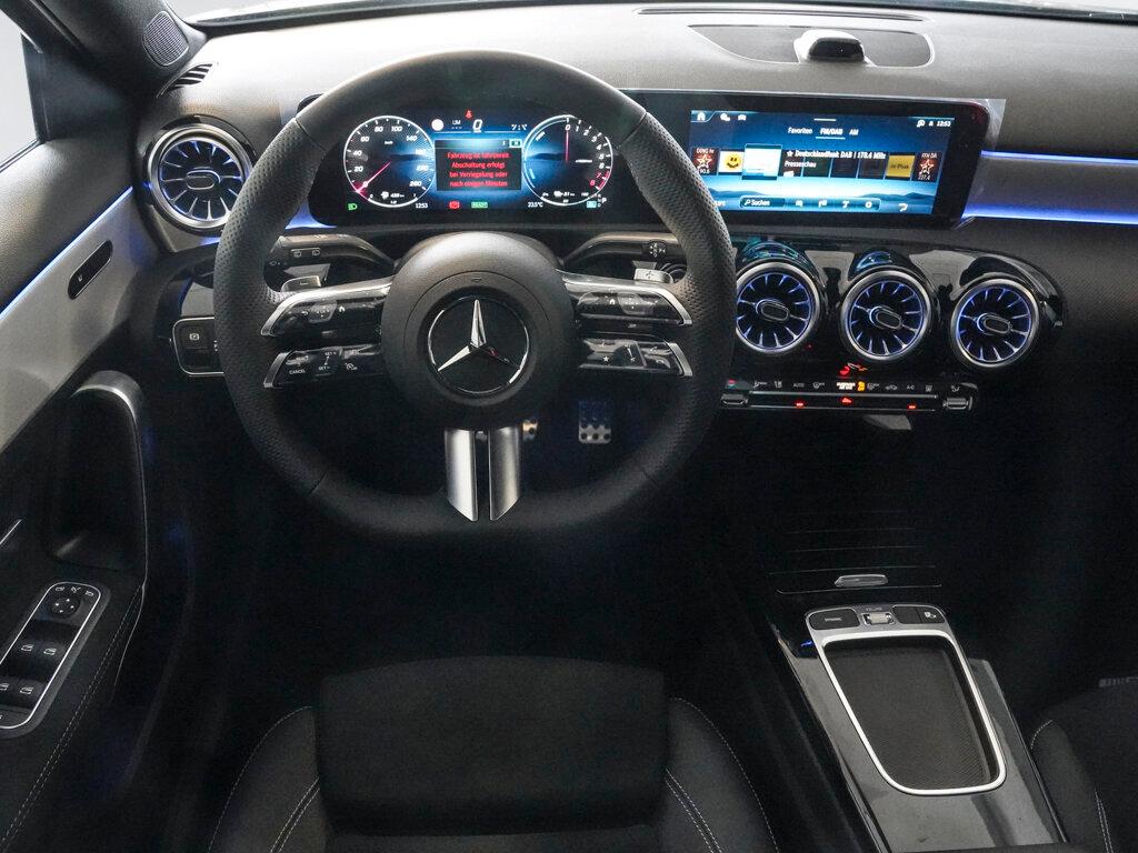 Mercedes-Benz A 250e-AMG-NIGHT-MULTIBEAM-KAMERA-AHK-UVP 53.500