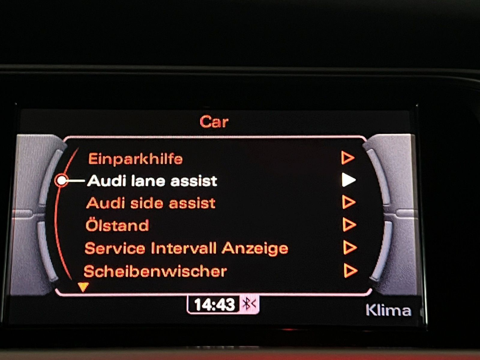 Fahrzeugabbildung Audi A4 Avant S line Sportpaket / plus Quattro