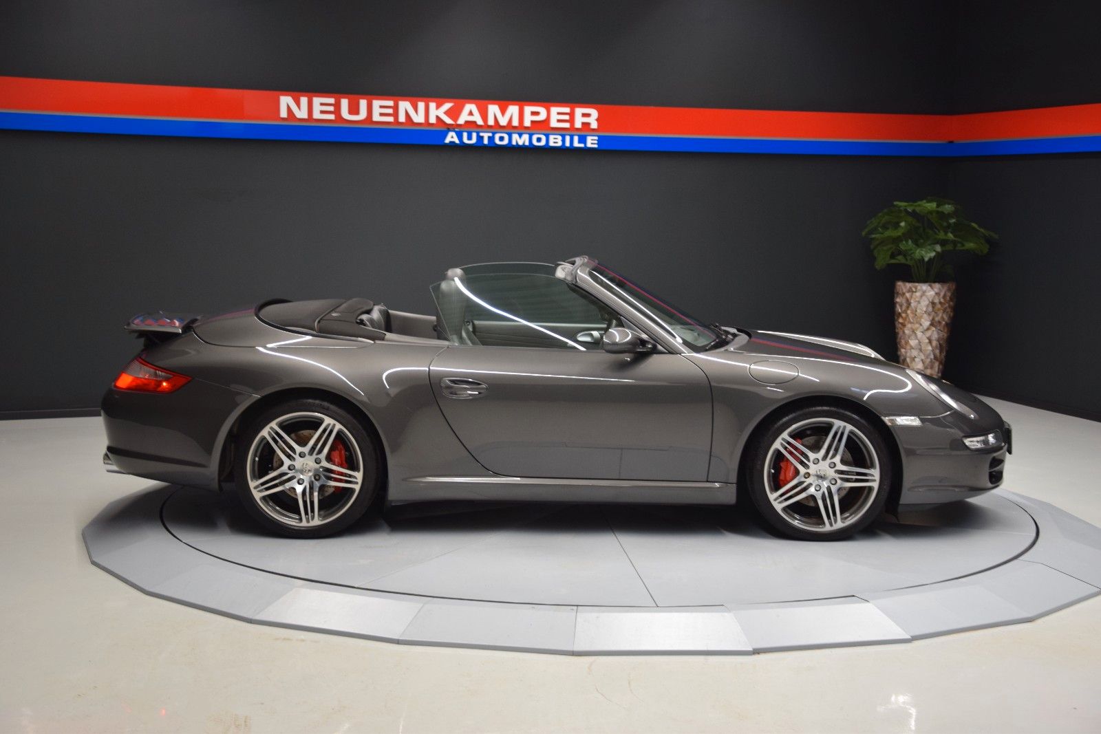 Fahrzeugabbildung Porsche 997 S SportAGA. Navi Vollleder  1A. Zustand