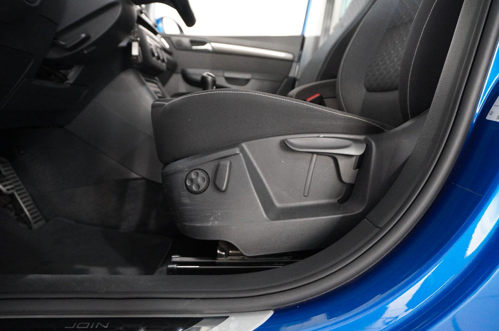 Fahrzeugabbildung Volkswagen Sharan 1.4 TSI JOIN NAVI/SHZ/SPORT/PDC/NEBEL/AHK