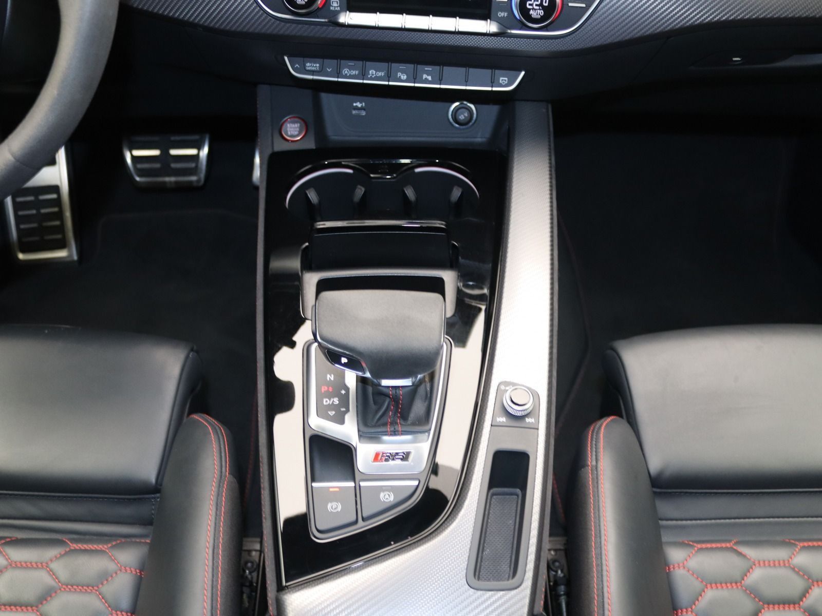 Audi RS4 - Bild 10