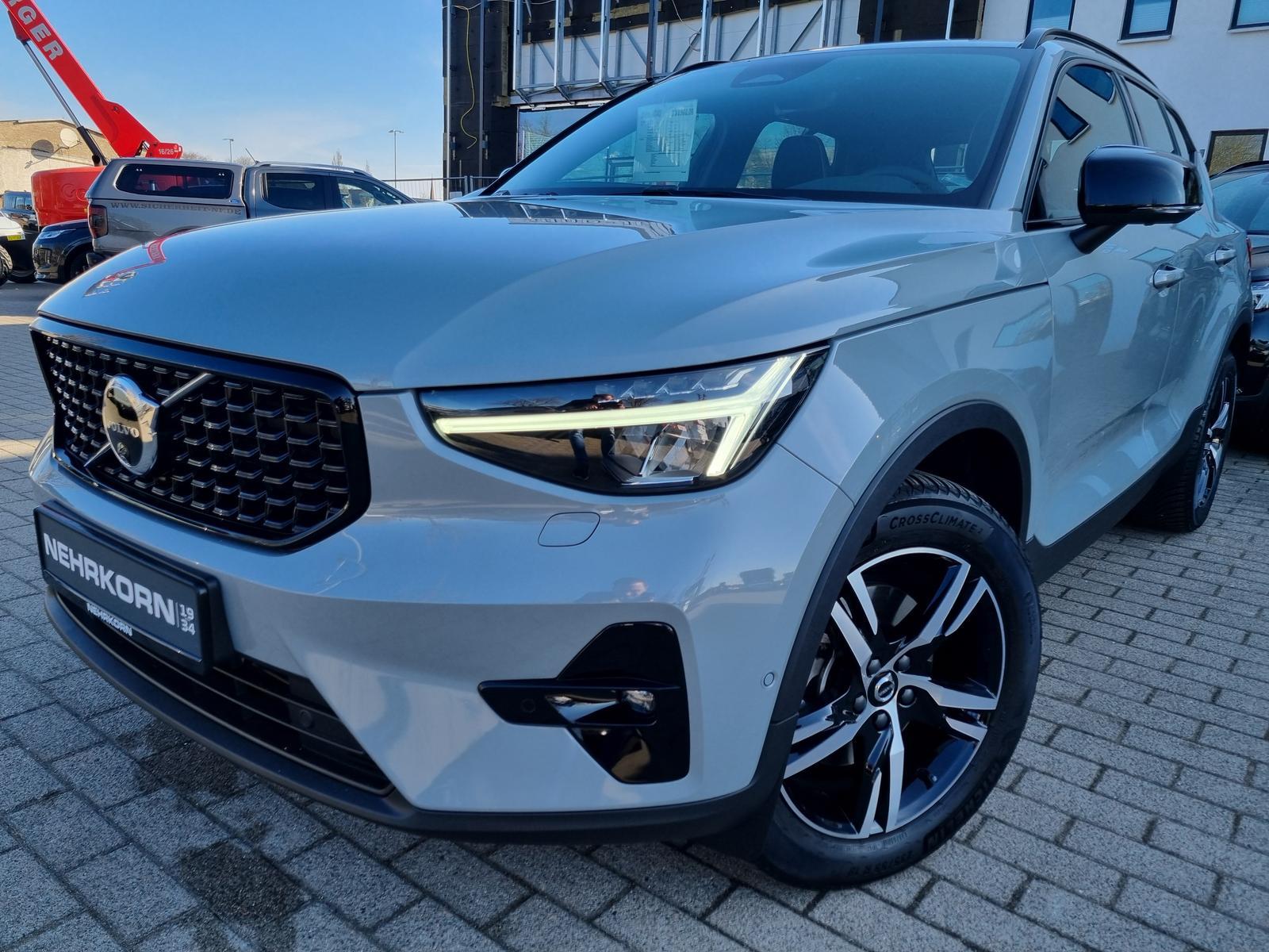 Volvo XC40 B4 Benzin Plus Dark 'ACC, BLIS, 360-Cam'