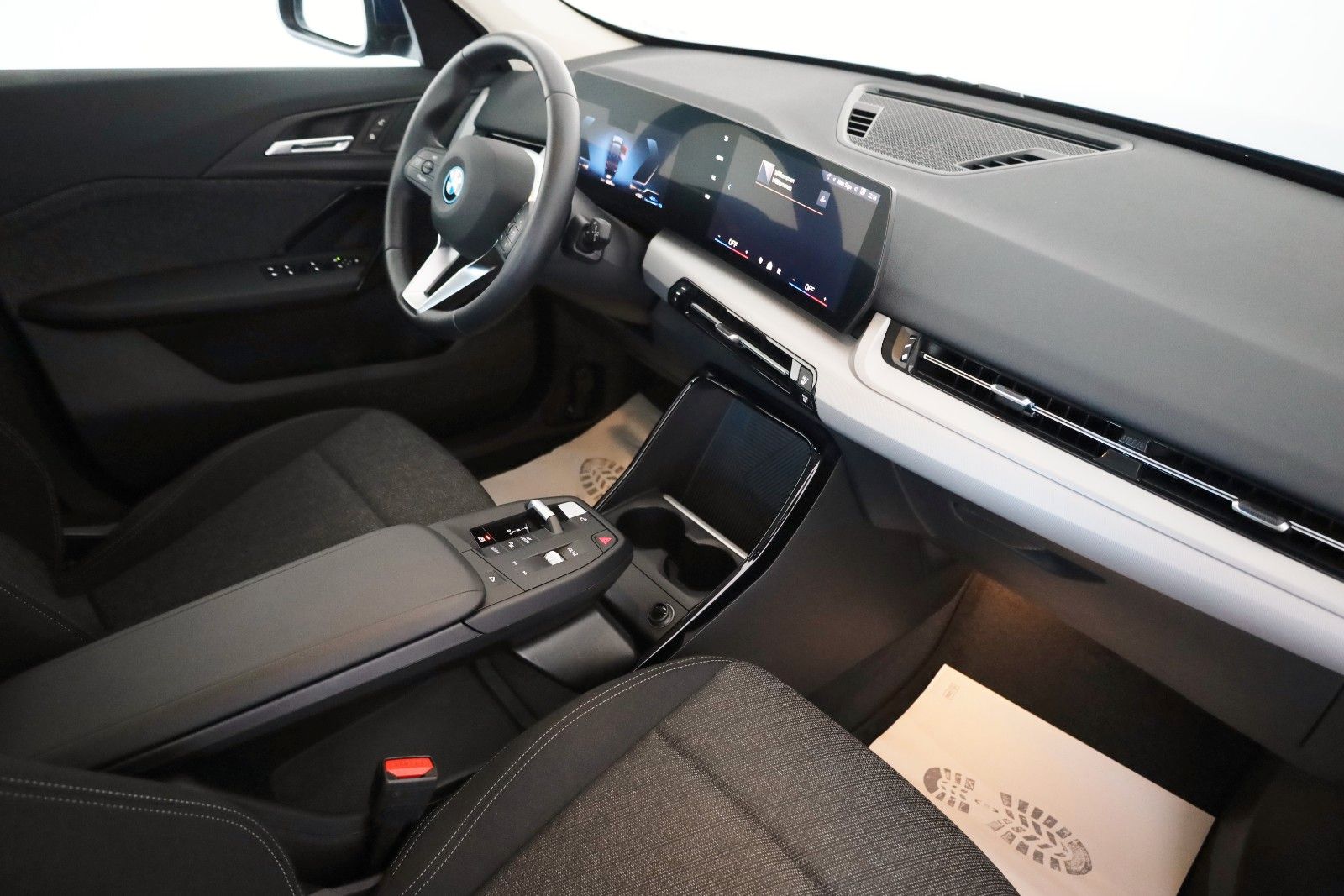Fahrzeugabbildung BMW X1 xDrive25e,Navi,LED,Kamera,SH,CarPlay