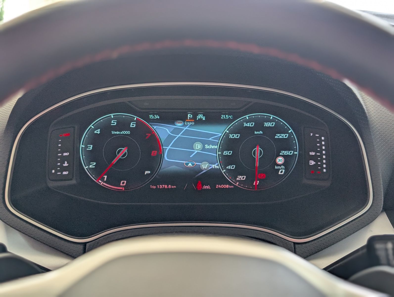 Fahrzeugabbildung SEAT Arona 1.5 TSI FR DSG ACC LED AHK KAM DINAMICA 18