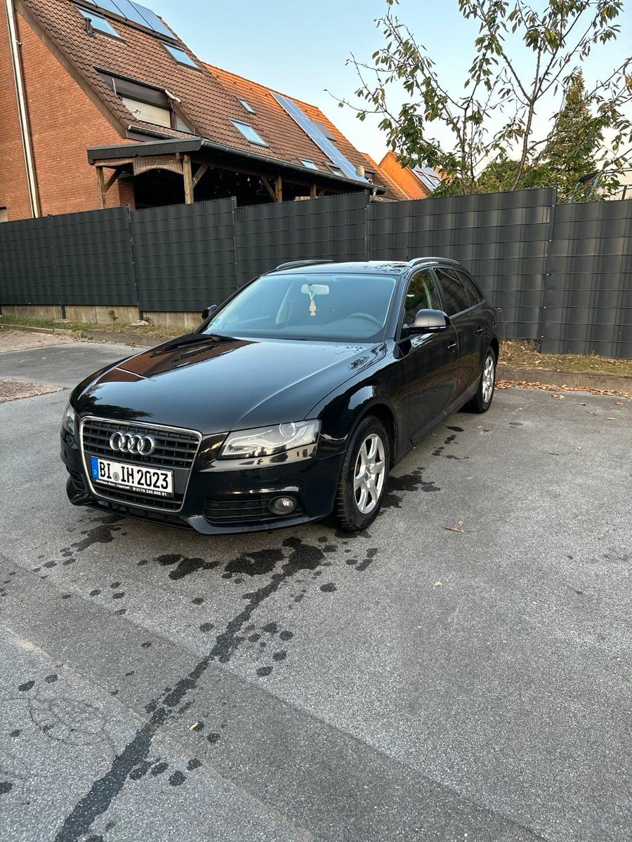 Audi A4 2009 — rear view
