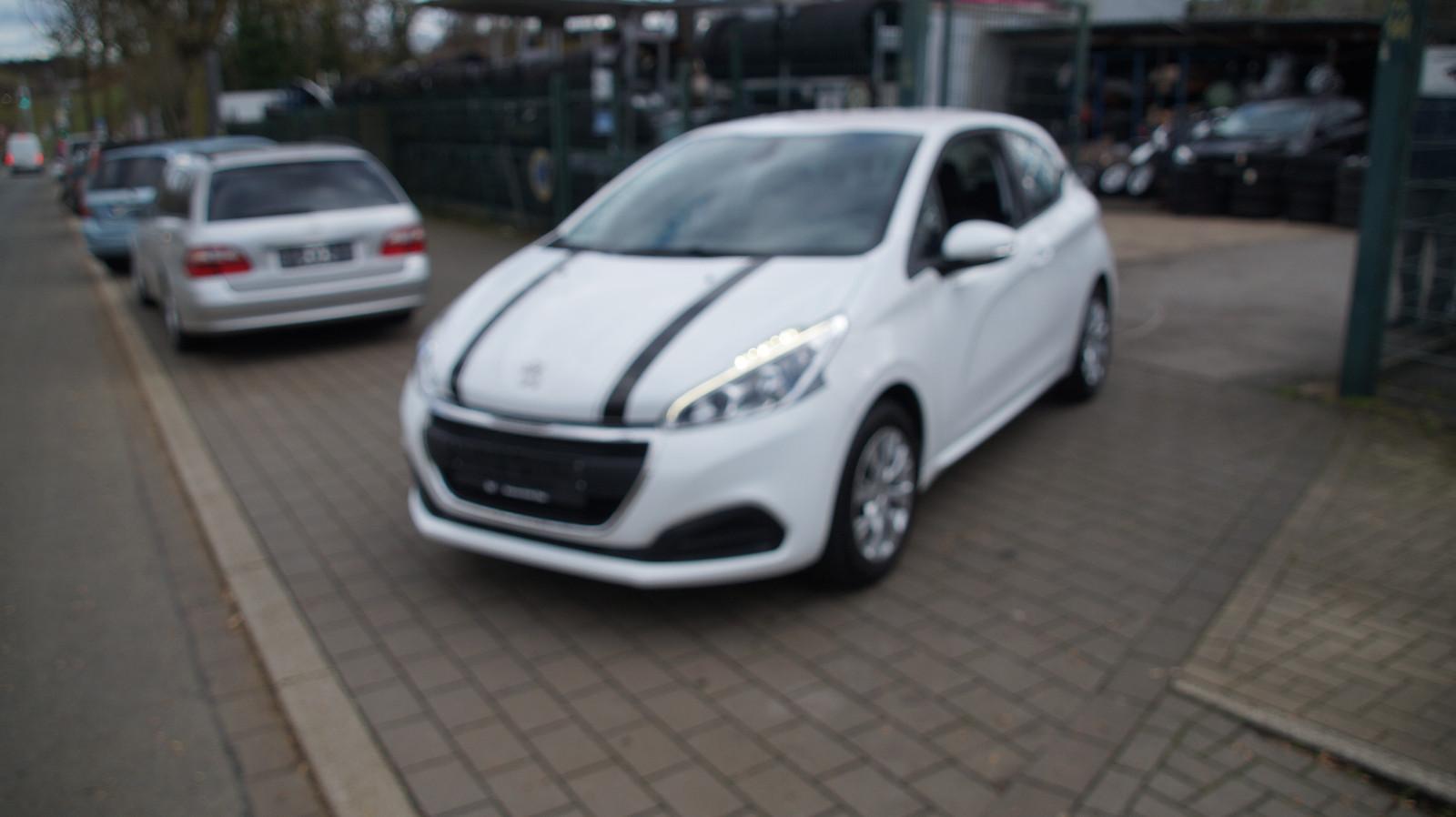 Peugeot 208 Active  Super Sauber  SZ1