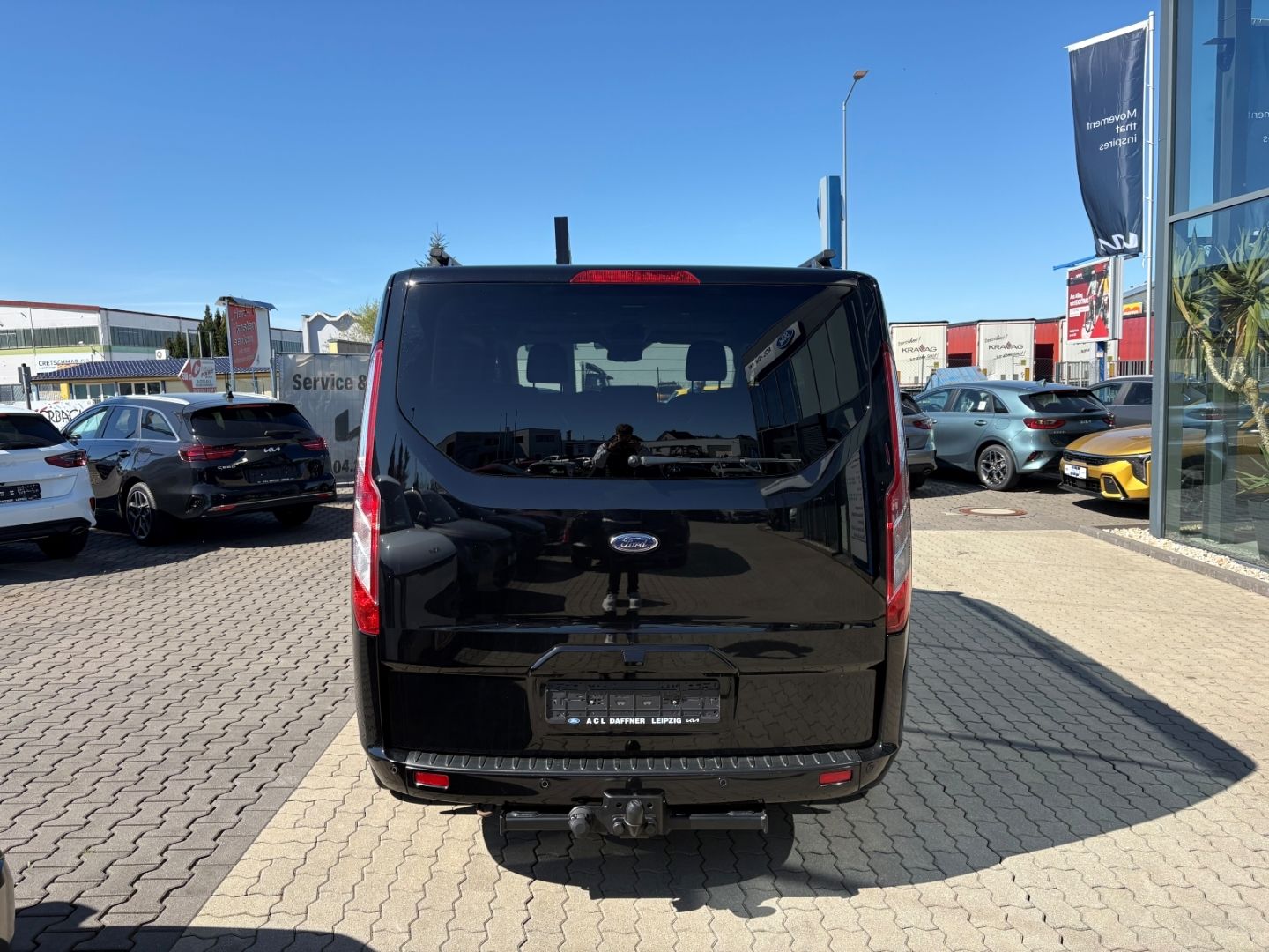 Fahrzeugabbildung Ford Tourneo Custom Kombi 320 L1 Titanium X AHK Behei