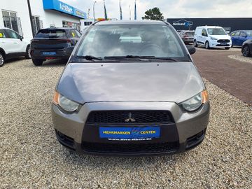 Bild 10 Mitsubishi Colt 3-T 1,1 Inform - KLIMAAUT,CD/MP3