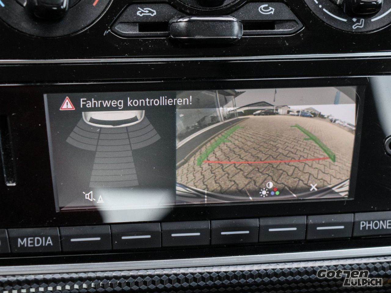 Fahrzeugabbildung Volkswagen up! 1.0 Fahrerassistenzpaket Rear View Klima PDC