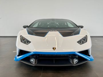 Lamborghini Huracán STO