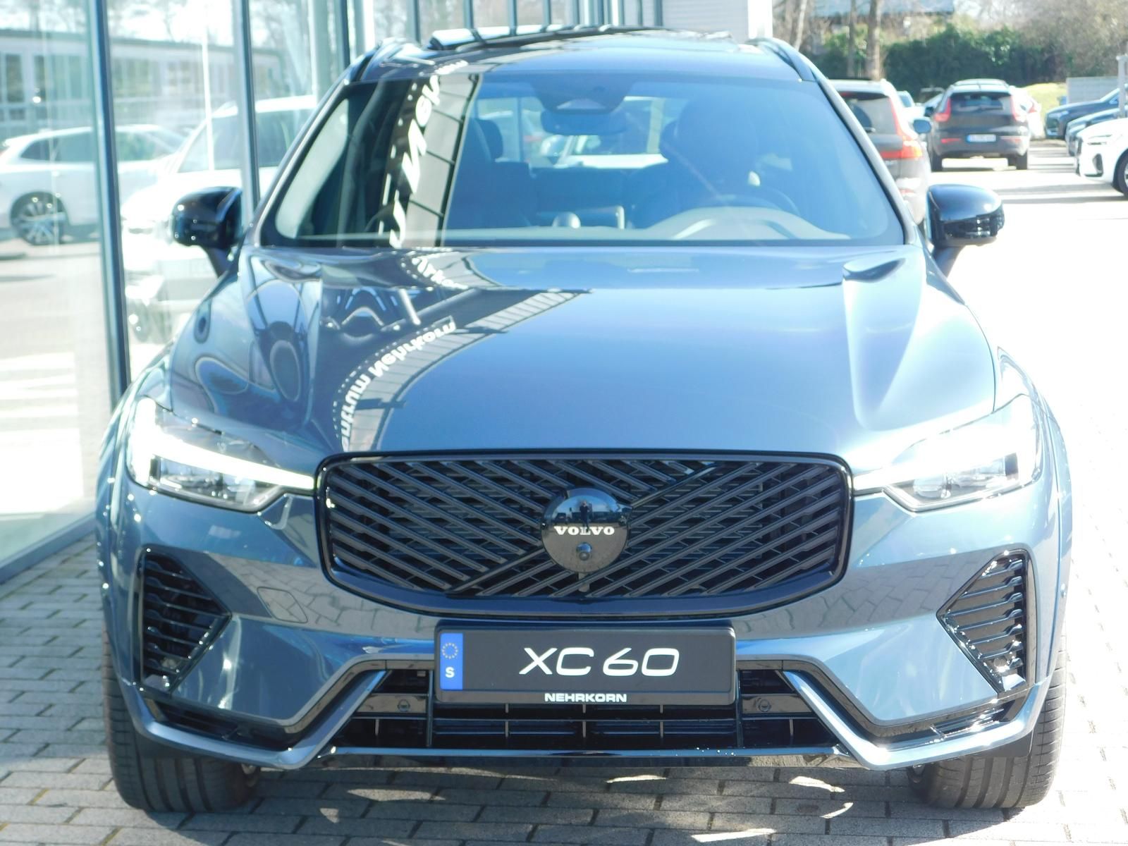 Fahrzeugabbildung Volvo XC60 T8 AWD Plus Black Edition