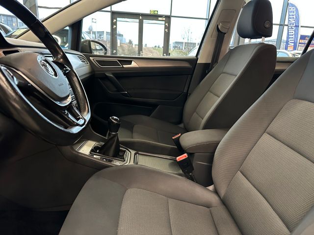 MYAUTOCENTER – Gebraucht- und Jahreswagen mit Werkstattservice in Pfaffenhofen Volkswagen Golf Sportsvan VII Comfortline BMTStart-Stopp