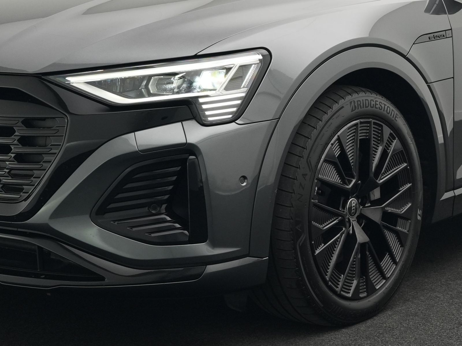 Audi Q8 e-tron - Bild 22