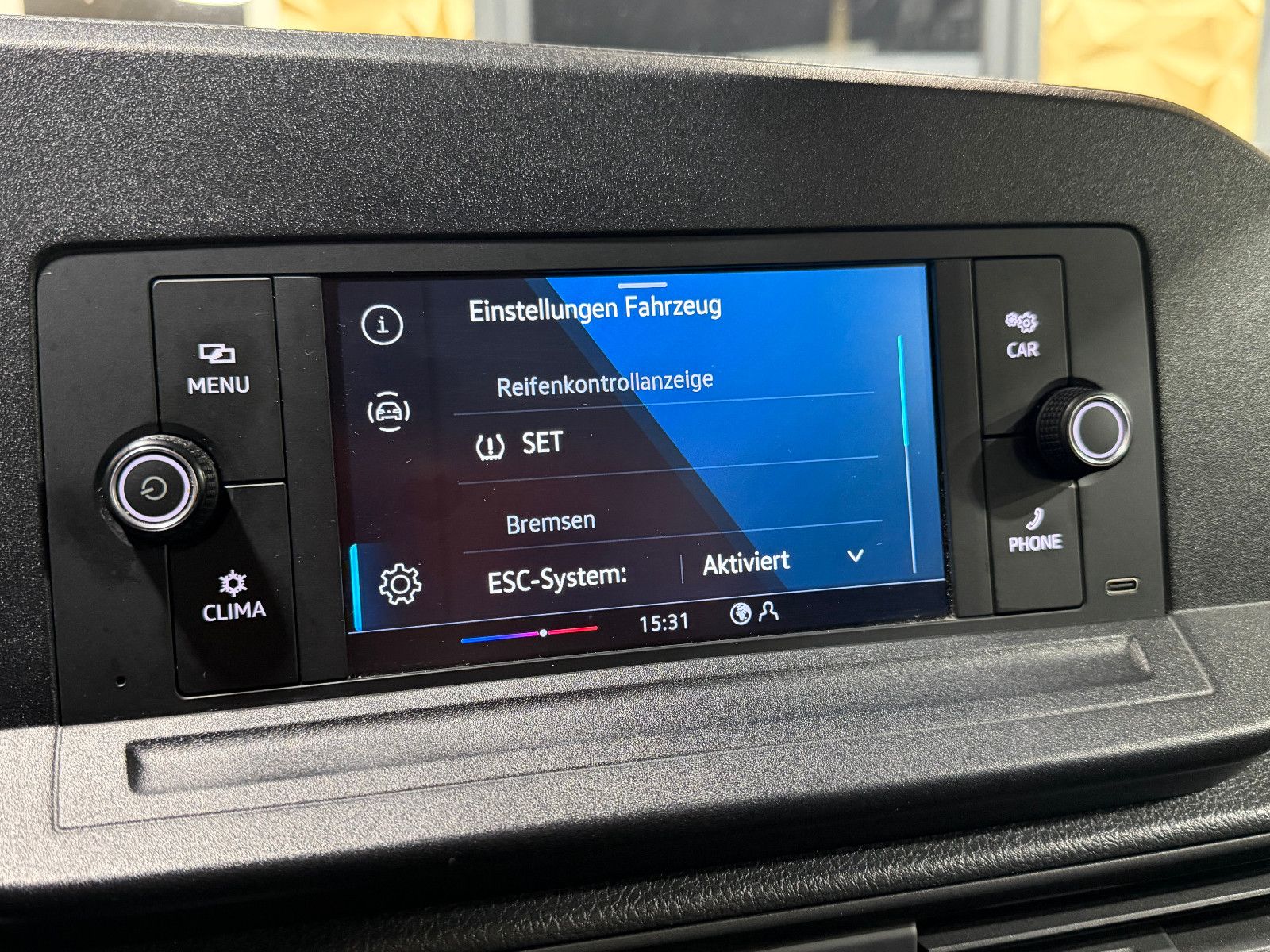 Fahrzeugabbildung Volkswagen Caddy  BLUETOOTH/AUTO-HOLD/ACC/TEMPOMAT/