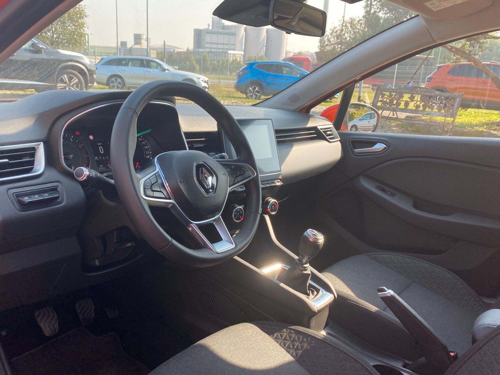 Fahrzeugabbildung Renault Captur TCe 120 EDC Bose Edition KAM.+SHZ+NAVI