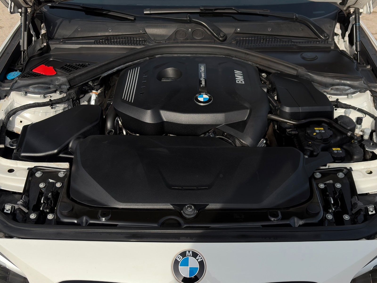 Fahrzeugabbildung BMW 120i M Sport Shadow Aut. SHZ PDC LED Navi TEMP