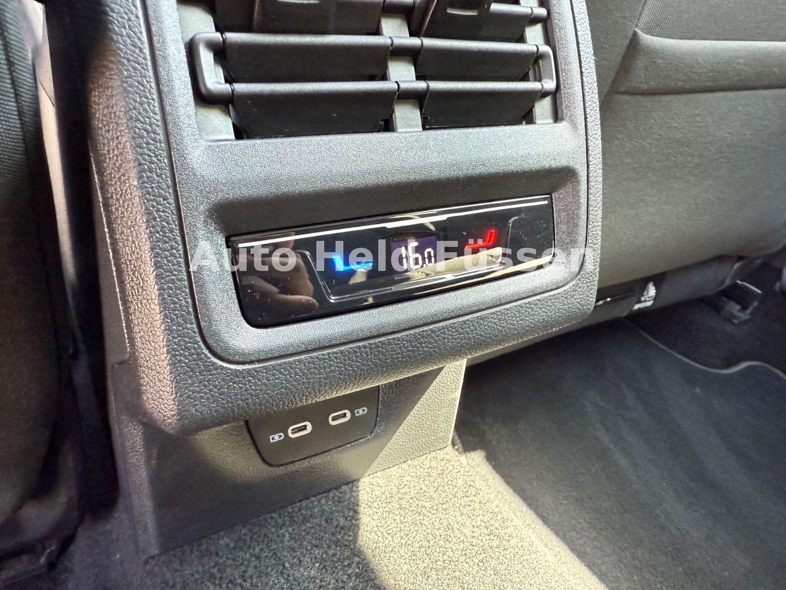 Volkswagen Golf VIII Style 4Motion Aut Pano Matrix ACC AHK, миниатюра 25