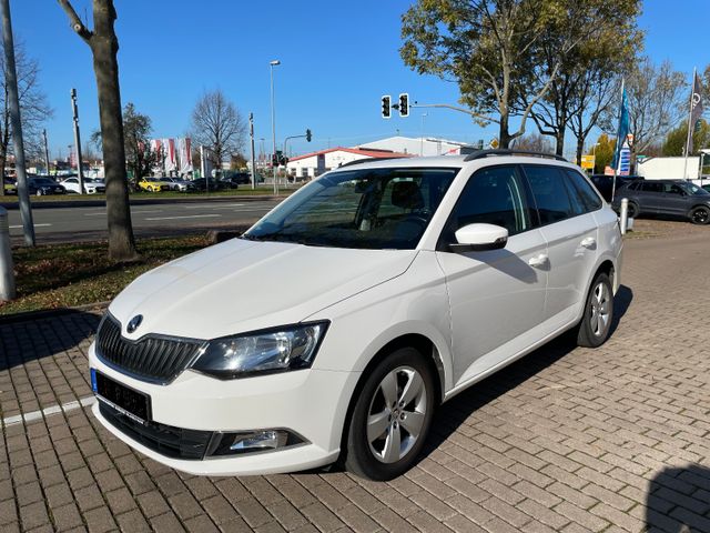 Skoda Fabia 1.2l TSI Combi PDC SHZ TEMPOMAT 