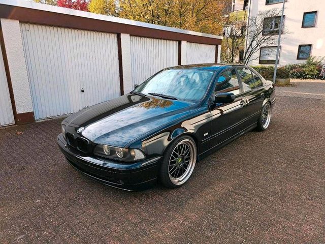 BMW 5er E39 525i