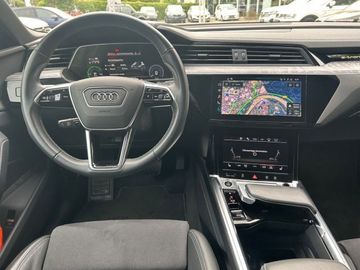 Audi Q8 e-tron - 10
