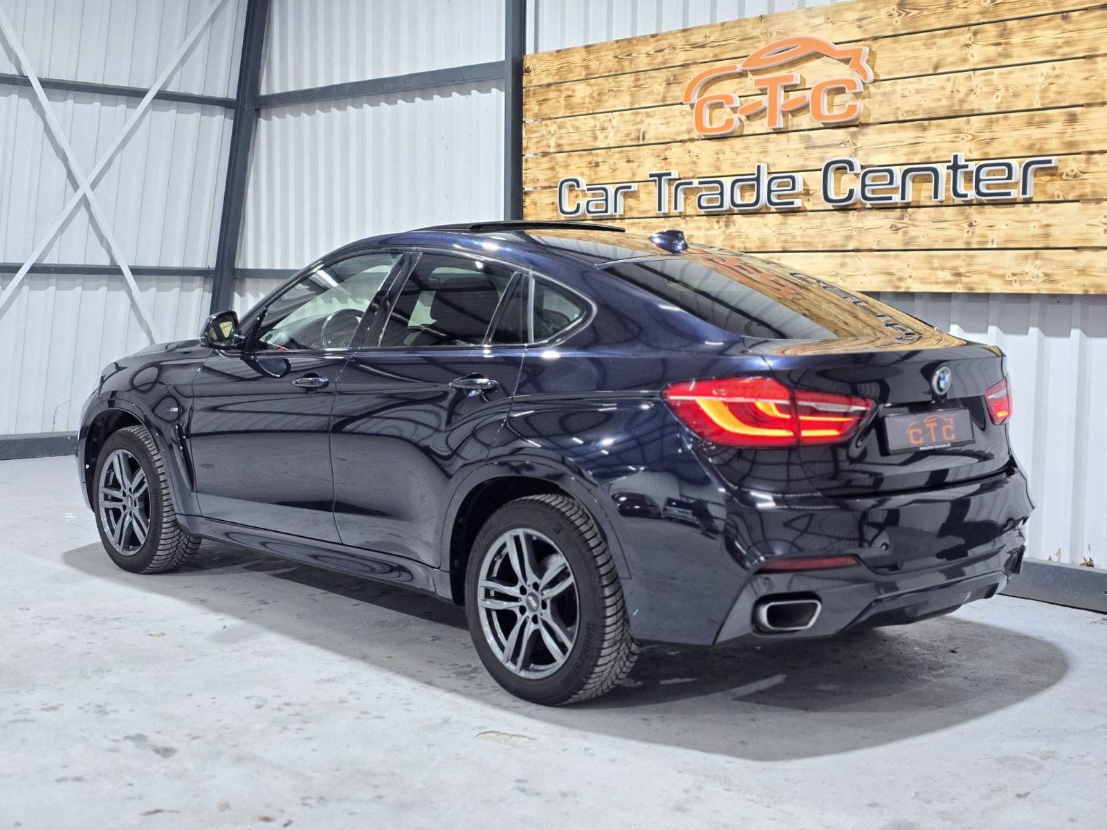 Fahrzeugabbildung BMW X6 xDrive 30d M-Paket/Schiebedach/GARANTIE+TÜV