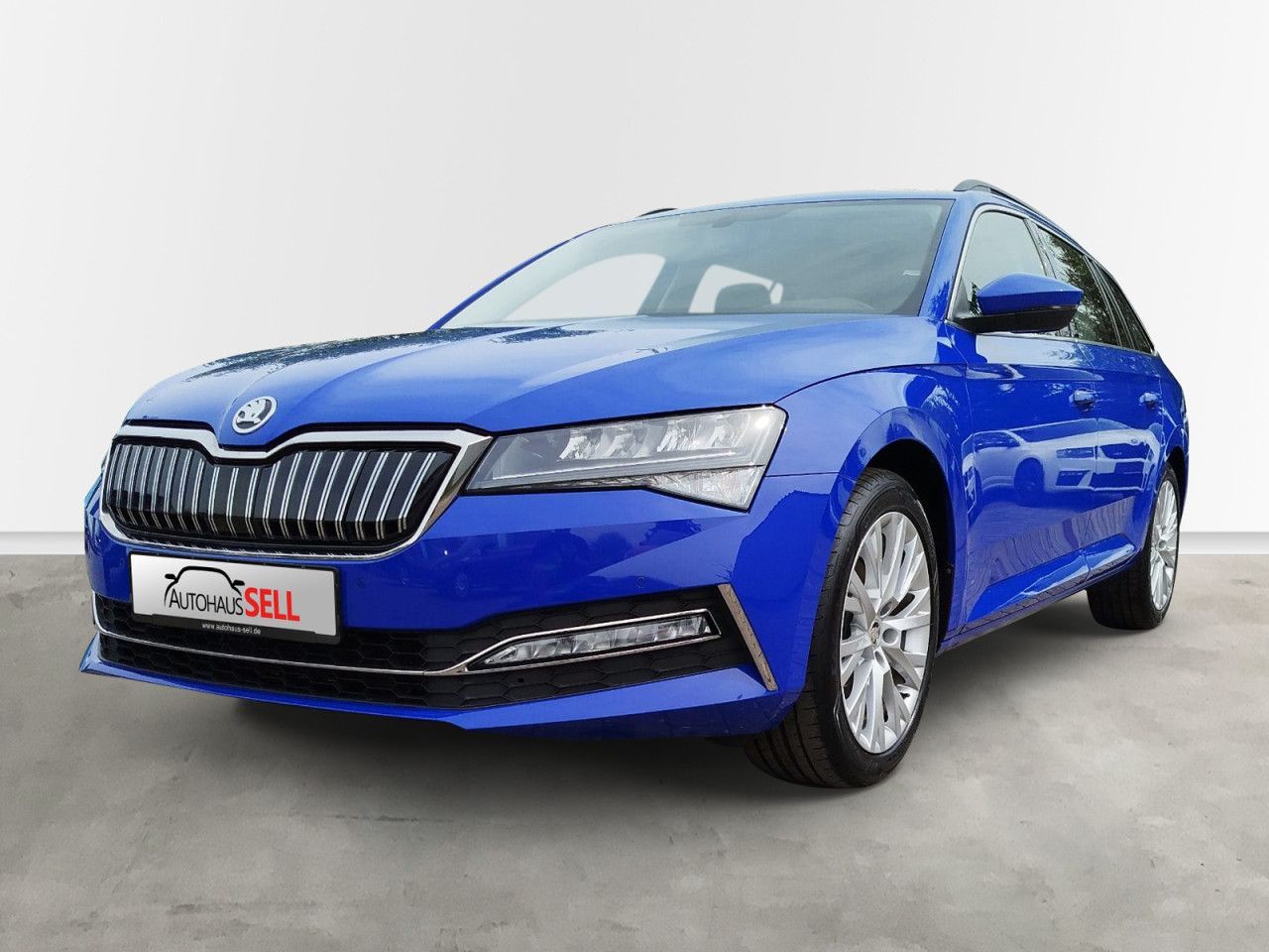 Fahrzeugabbildung SKODA Superb Combi Ambition iVTS115/1.4A6F, Navi