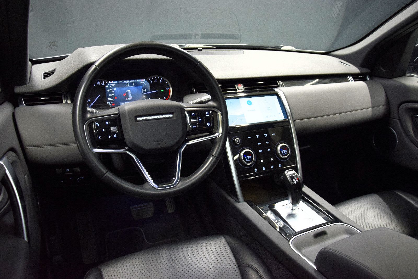 Fahrzeugabbildung Land Rover Discovery Sport AWD Pano Leder 360° LED PDC Totw