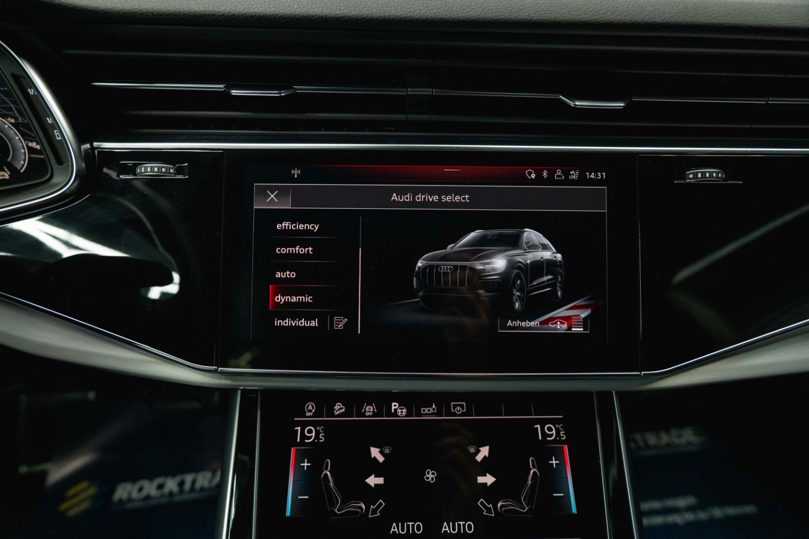 Fahrzeugabbildung Audi Q8 50 TDI quattro S-Line Black Design*ACC*22Zoll