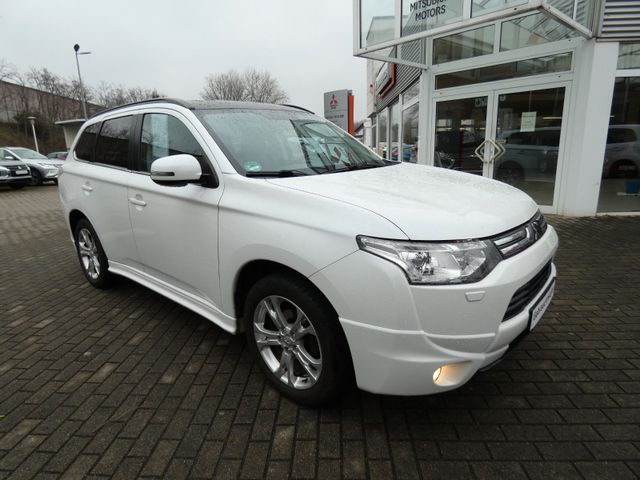 Mitsubishi Outlander 2.2 Top 4WD Leder/Navi/Anhängerkuppl.